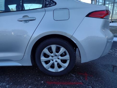 Used 2025 Toyota Corolla LE image 4