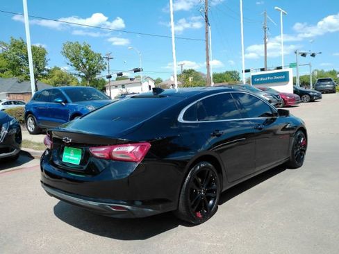 Used 2023 Chevrolet Malibu LT w/ Redline Edition image 6