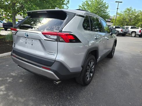 Certified 2022 Toyota RAV4 Limited AWD/4WD image 8