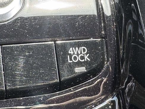 Used 2022 Jeep Compass Limited w/ Elite Group image 18