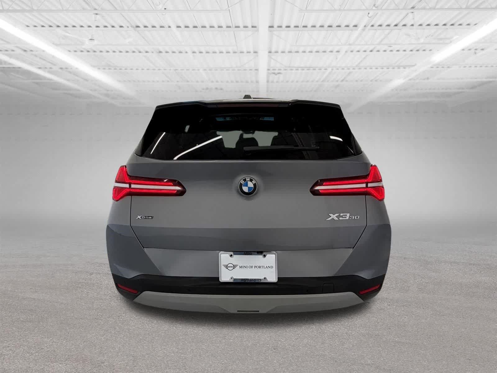 Used 2025 BMW X3 xDrive30i AWD/4WD image 4