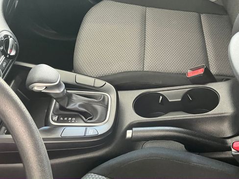 Used 2025 Kia Soul LX w/ LX Technology Package image 41