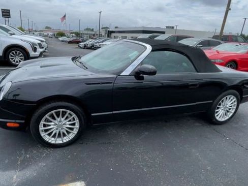 Used 2004 Ford Thunderbird image 6
