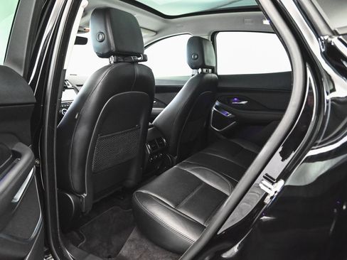 Used 2020 Jaguar E-PACE SE image 32