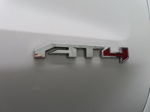 Used 2023 GMC Sierra 1500 AT4 w/ Technology Package AWD/4WD image 66