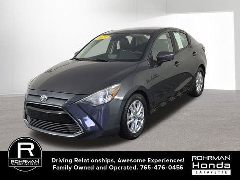 Used 2017 Toyota Yaris iA image 10