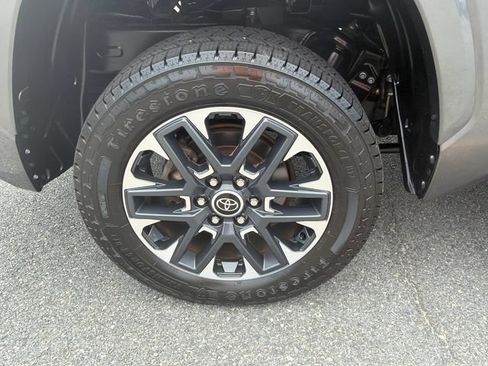 Used 2023 Toyota Tundra Limited AWD/4WD image 17