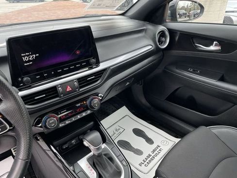 Used 2023 Kia Forte GT-Line image 14