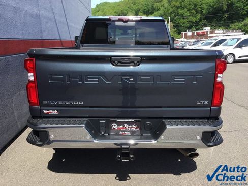 Used 2020 Chevrolet Silverado 3500 LTZ w/ LTZ Premium Package image 9