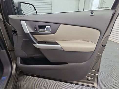 Used 2013 Ford Edge Limited w/ Driver Entry Pkg FWD image 41