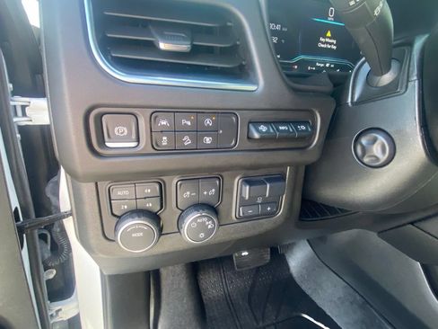 Used 2024 Chevrolet Tahoe High Country w/ Premium Package AWD/4WD image 12
