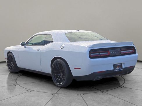 Used 2022 Dodge Challenger R/T image 9