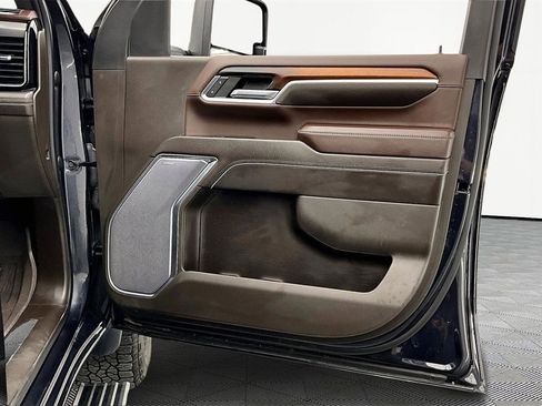 Used 2024 GMC Sierra 2500 Denali w/ Technology Package image 25