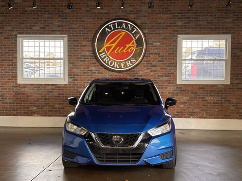 Used 2020 Nissan Versa S image 29