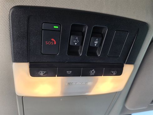 Used 2022 Nissan Pathfinder SL w/ SL Premium Package image 23