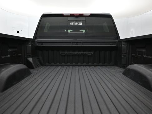 Used 2024 GMC Sierra 2500 Denali Ultimate AWD/4WD image 7