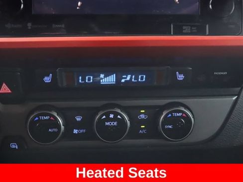 Used 2017 Toyota Tacoma SR5 AWD/4WD image 3