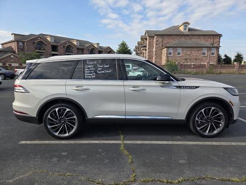 Used 2025 Lincoln Aviator Reserve w/ Equipment Group 201A AWD/4WD image 4