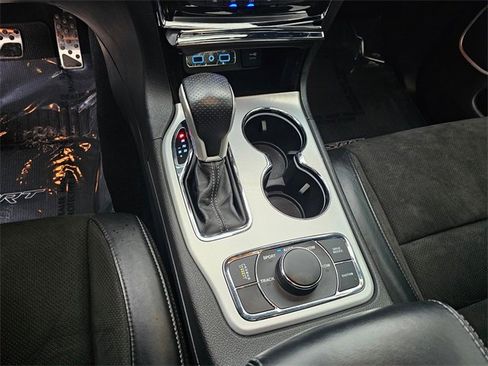 Used 2021 Jeep Grand Cherokee SRT image 23