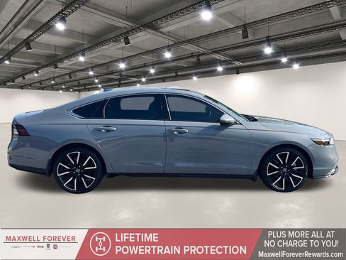 Used 2024 Honda Accord Touring image 17