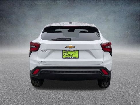 New 2026 Chevrolet Trax LS image 5