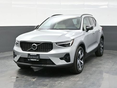 Certified 2026 Volvo XC40 B5 Plus w/ Protection Package Premier AWD/4WD image 2