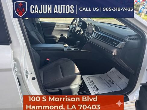 Used 2025 Toyota Camry LE FWD image 17