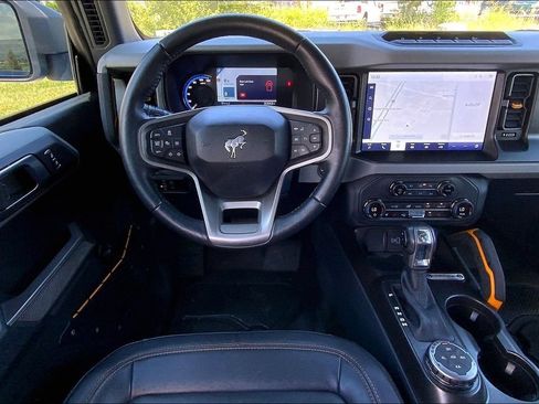 Used 2023 Ford Bronco Badlands AWD/4WD image 5