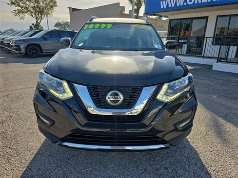 Used 2019 Nissan Rogue SL image 2