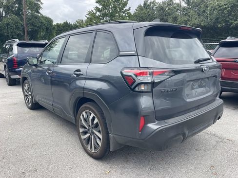 Used 2025 Subaru Forester Touring w/ Popular Package - Touring AWD/4WD image 4