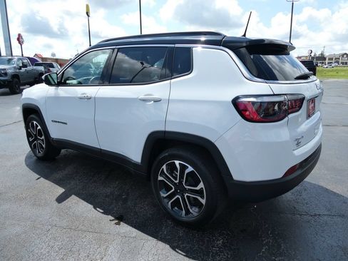 Used 2022 Jeep Compass Limited AWD/4WD image 8