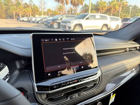 New 2026 Jeep Compass Limited image 16