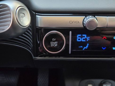 Used 2024 Hyundai Ioniq 5 SE image 21