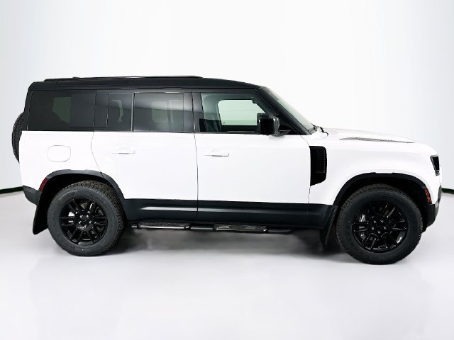 Used 2026 Land Rover Defender 110 S AWD/4WD image 4