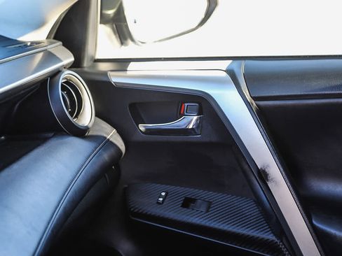 Used 2013 Toyota RAV4 Limited image 21