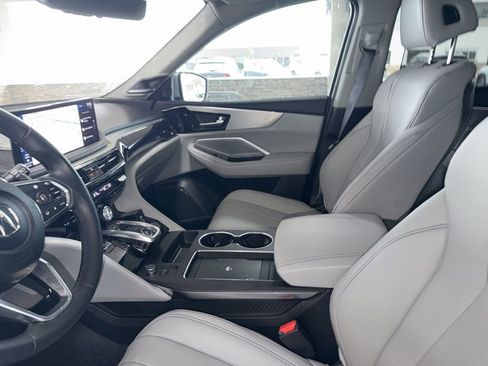 Used 2025 Acura MDX FWD w/ Technology Package image 6