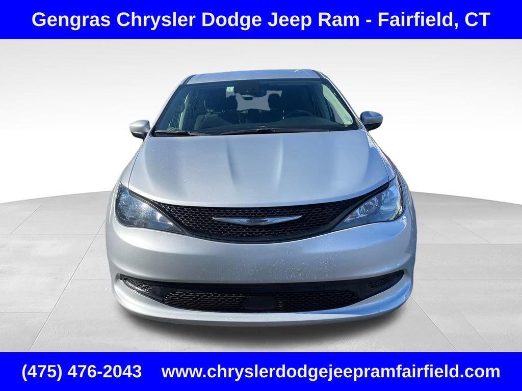Certified 2023 Chrysler Voyager LX FWD image 2