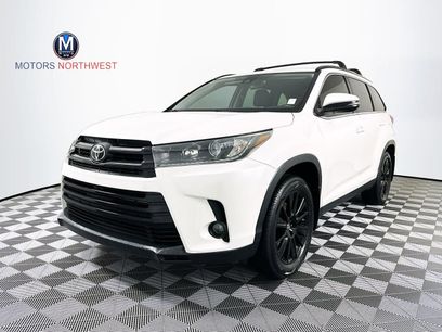 Used 2019 Toyota Highlander SE