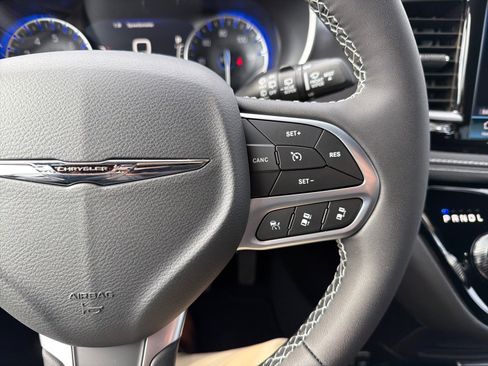 New 2026 Chrysler Pacifica Select image 22