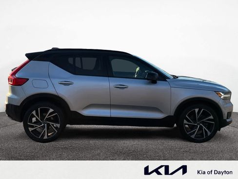 Used 2019 Volvo XC40 T5 R-Design image 6