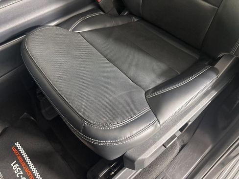 Used 2025 Ford Expedition Max Platinum AWD/4WD image 12