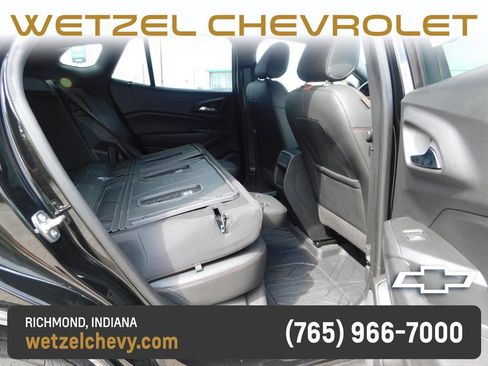 Used 2026 Chevrolet Trax RS FWD image 24