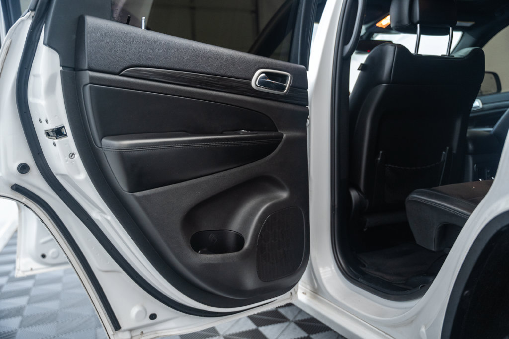 Used 2019 Jeep Grand Cherokee Altitude AWD/4WD image 40