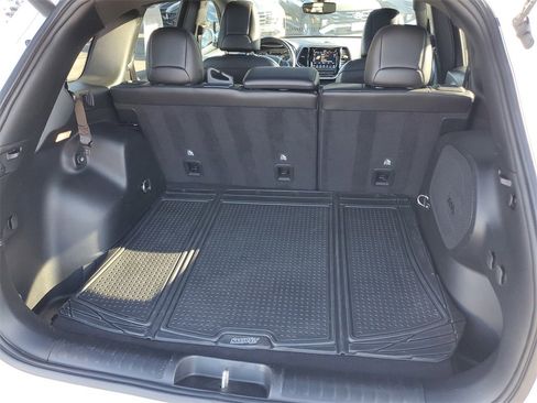 Used 2020 Jeep Cherokee High Altitude image 22
