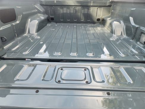 Used 2025 Jeep Gladiator Sport image 30