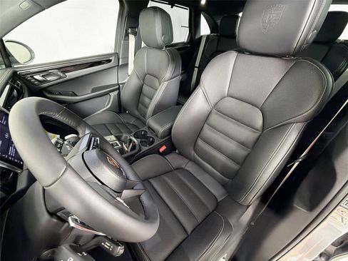 Used 2025 Porsche Macan S AWD/4WD image 5