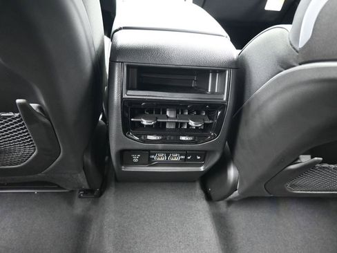 Used 2024 Jeep Grand Cherokee Overland w/ Luxury Tech Group IV image 42