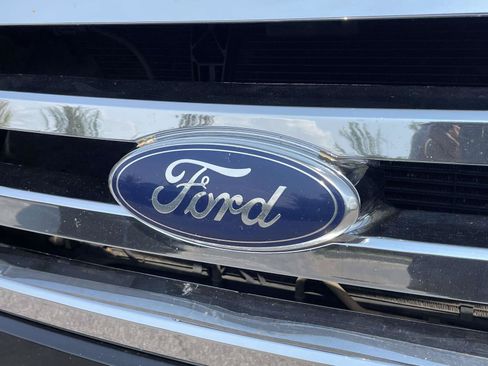 Used 2014 Ford Expedition EL XLT w/ Equipment Group 202A AWD/4WD image 26