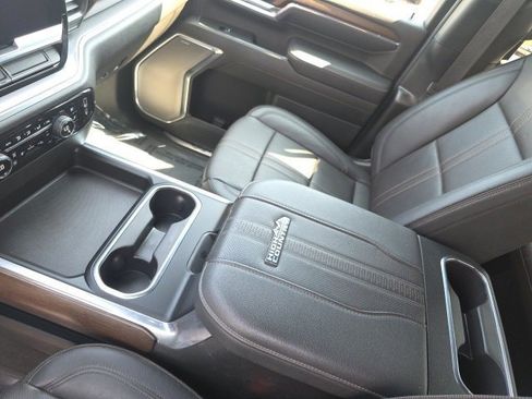 Used 2024 Chevrolet Silverado 3500 High Country image 34