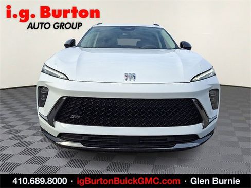 Certified 2025 Buick Envision Sport Touring image 2